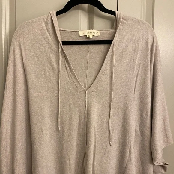 Beige Hooded Poncho Sweater Top Size S/M - Picture 3 of 6